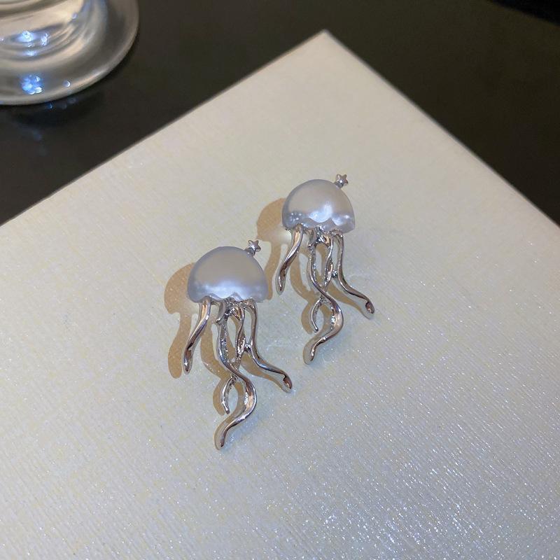 

Silver Needle Korea Dongdaemun New Jellyfish Earrings Fashion Creative Design Sense Earrings Niche Cold Wind Earrings Women