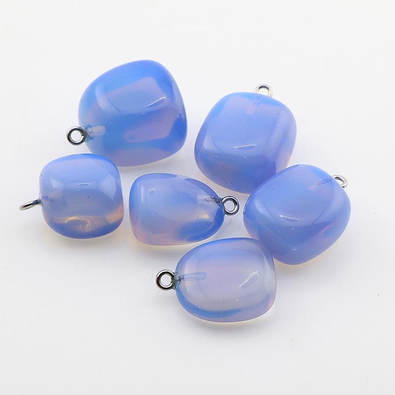 Irregular Natural Agate Crystal Stone Pendants for Keychains and Accessories