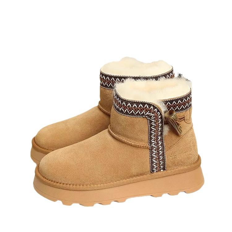2025 autumn and winter new warm snow boots with fleece and thickened fur integrated Northeast short cotton shoes non-slip
