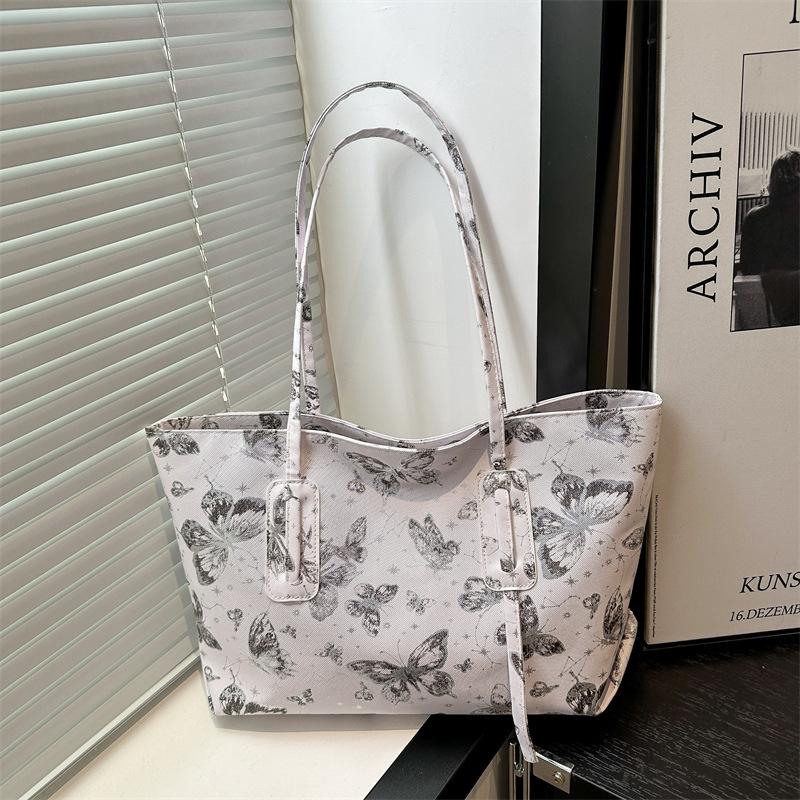 

New Chinese style personalized fashion trend large capacity tote bag women s national style printing new butterfly shoulder bag