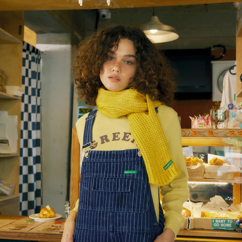 GREENBUTTER Fluffy Short Muffler (Yellow)