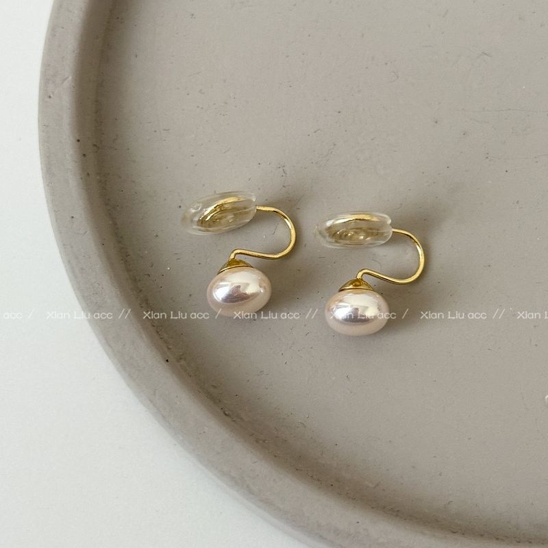 

Accessible Luxury Shijia Steamed Bread Best Selling Female Temperamental Pearl Stud Earrings 8mm creamy-white-ear clip
