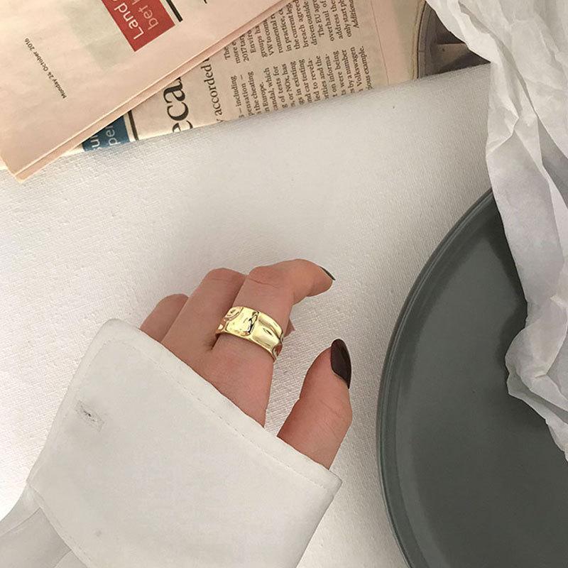 Bague Femme Rétro Vent Ins Irrégulière Surface Concave Convexe Bague Ouverte Mode Personnalité Texture Industrie Lourde Bagues Bague de Doigt Bijoux de Fête