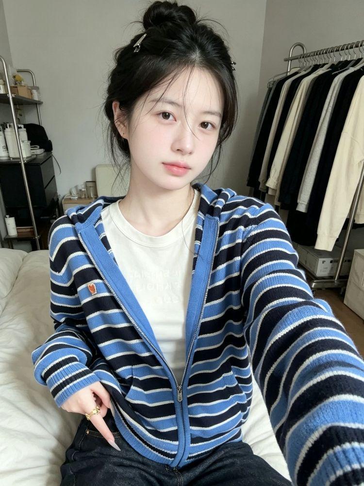Women's Retro Color Block Knit Cardigan with Hood