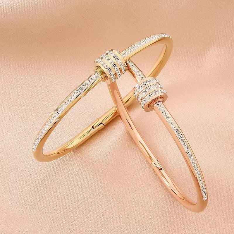 Women's Non-Fading Titanium Steel Zircon Bracelet: High-End, Fashionable, Versatile, Wear In Bath, Stainless Steel.