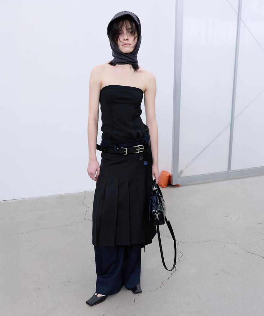 Lcdc Tm Asymmetric Pleated Skirt (Black)