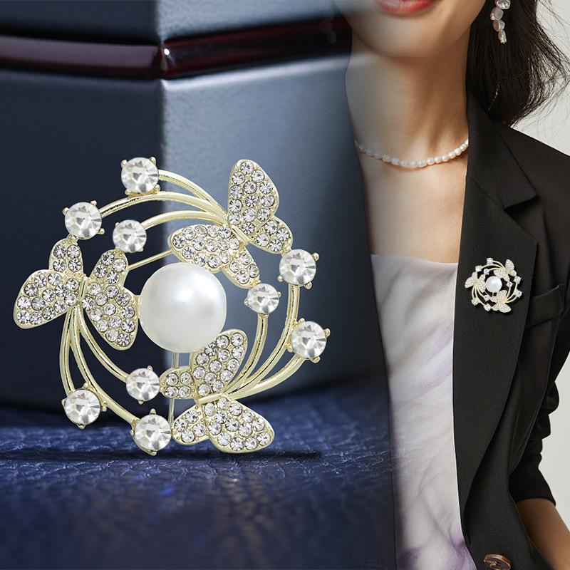 Butterfly Pearl Crystal Brooch High-end Women's Trendy Corsage Coat Suit Pin Retro Accessories