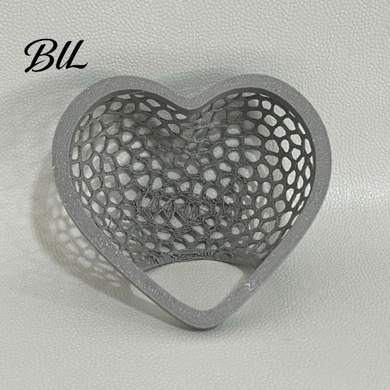 Ornamental Shrimp Habitat Floating Betta Hammock Heart Shape Aquarium Hideout Feeding Ring Hideaway Cave Bed Resting Spot for Nano Tanks Corydoras