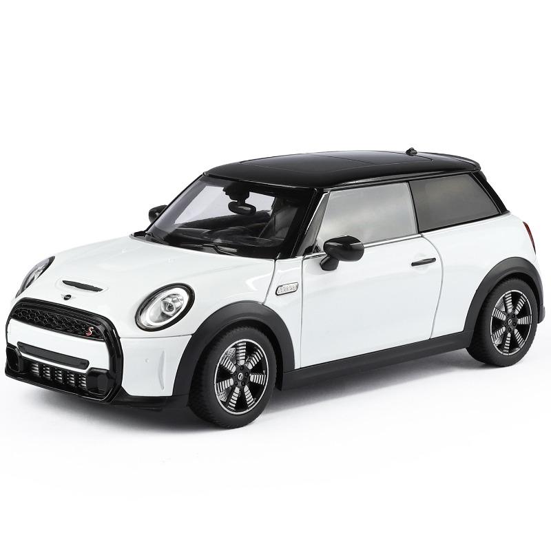 

Официально лицензированная модель автомобиля BMW MINI Cooper из сплава, масштаб 1:18, коллекционная миниатюрная машина, подарок парню, игрушечный автомобиль белый