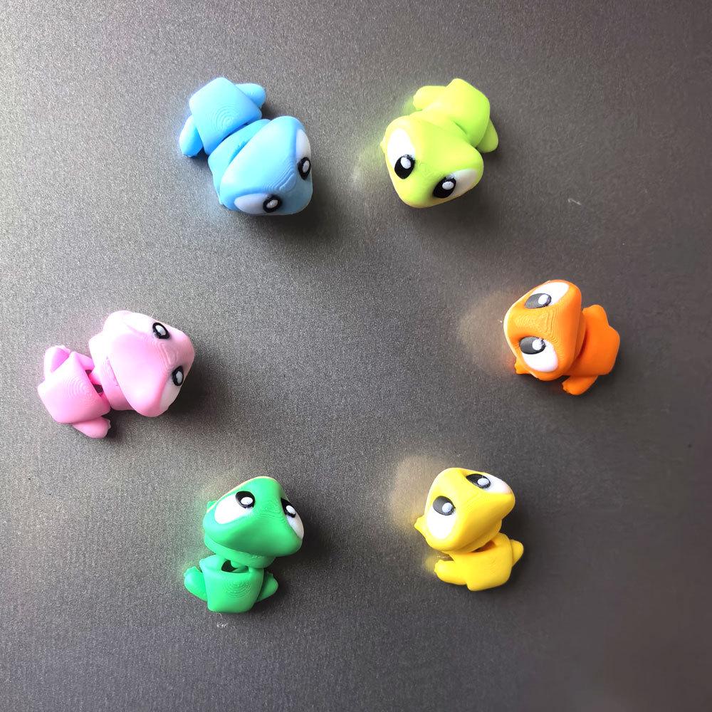 3D Stereo Big-Eyed Frog Magnetic Fridge Sticker - Cute and Creative Decor