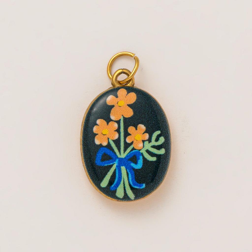 18K Gold Stainless Steel Heart Flower Pendant with Color Retention