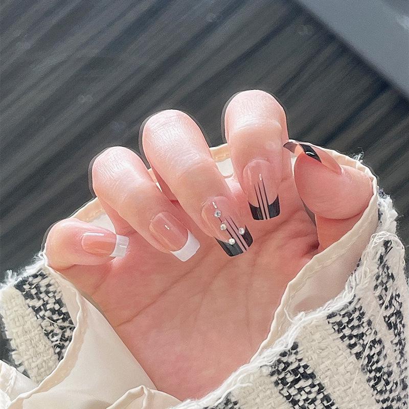 

Трендовые средней длины французские минималистичные носибельные типсы для ногтей со стразами и желейным клеем Glue Version