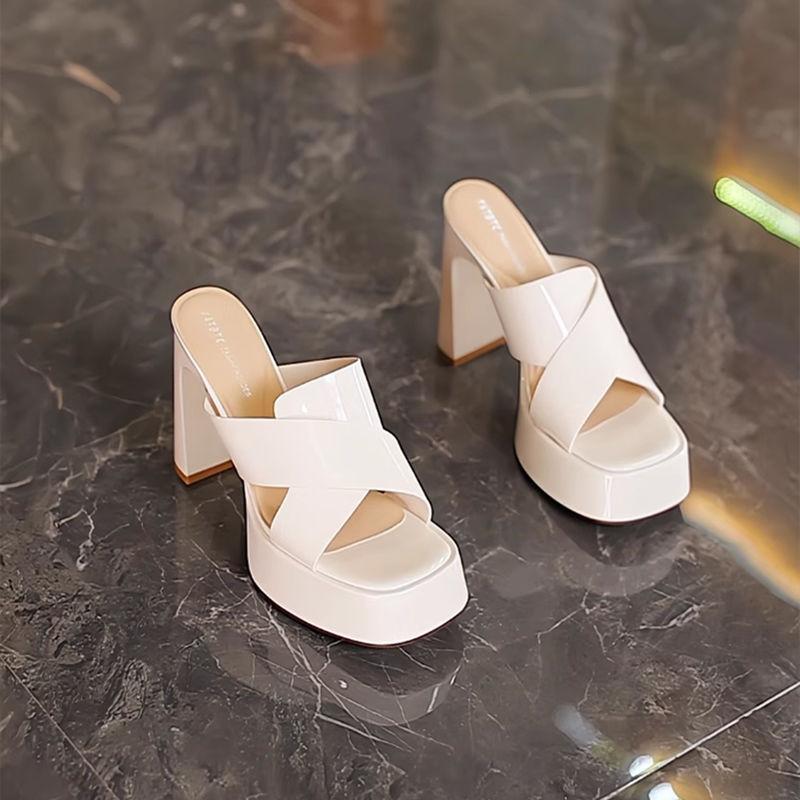 

High-heeled slippers women s new square-headed thick-heeled sandals in the summer of 2025, waterproof table patent leather fashion one-word drag 39 чёрный