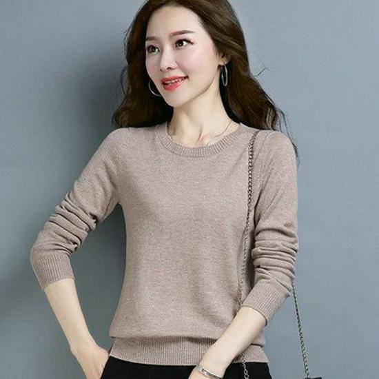 Women's Lightweight Round Neck Sweater - Pure Color Knit Pullover