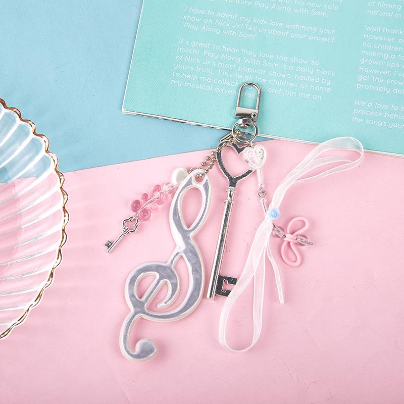 

Простой брелок с нотой в виде банта, креативный кулон для сумки, подходит для любителей музыки, подарок, изысканные аксессуары для украшения рюкзака