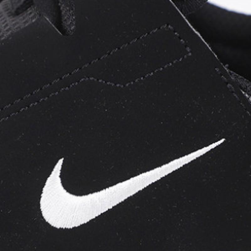 NikE W SnEakEr E sEriEs Ad