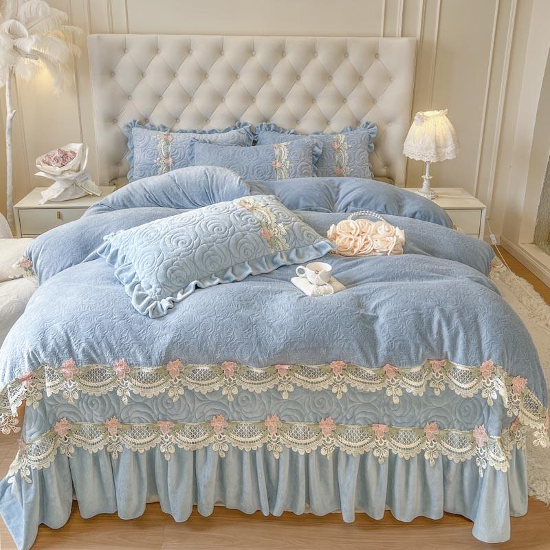 

4/6 шт. Розовые цветы Кружева Рюши Принцесса Постельный комплект Теплый Утолщенный Зимний Резной Бархат Пододеяльник Набор Покрывало Наволочки Queen 200X230cm 4pcs синий
