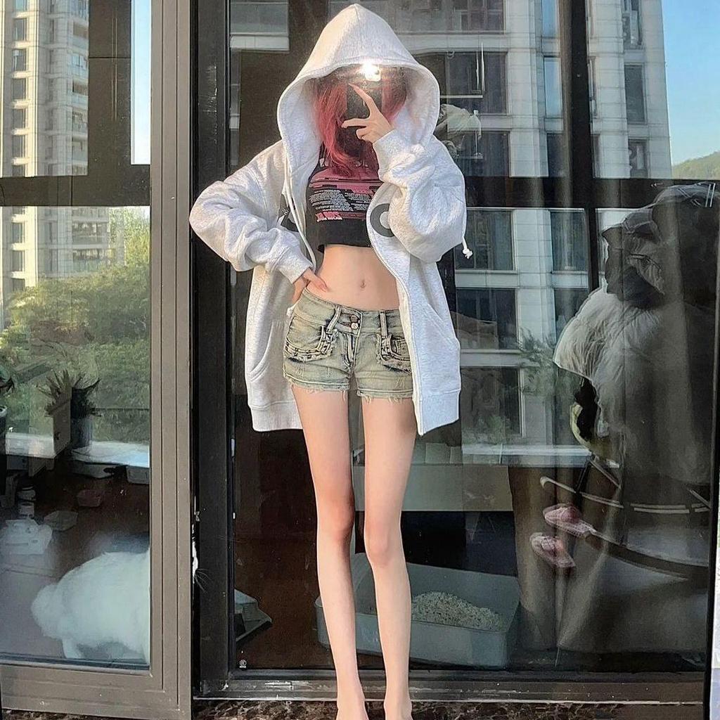 Low Waist Hip Lift Slim Denim Rivet Shorts for Women