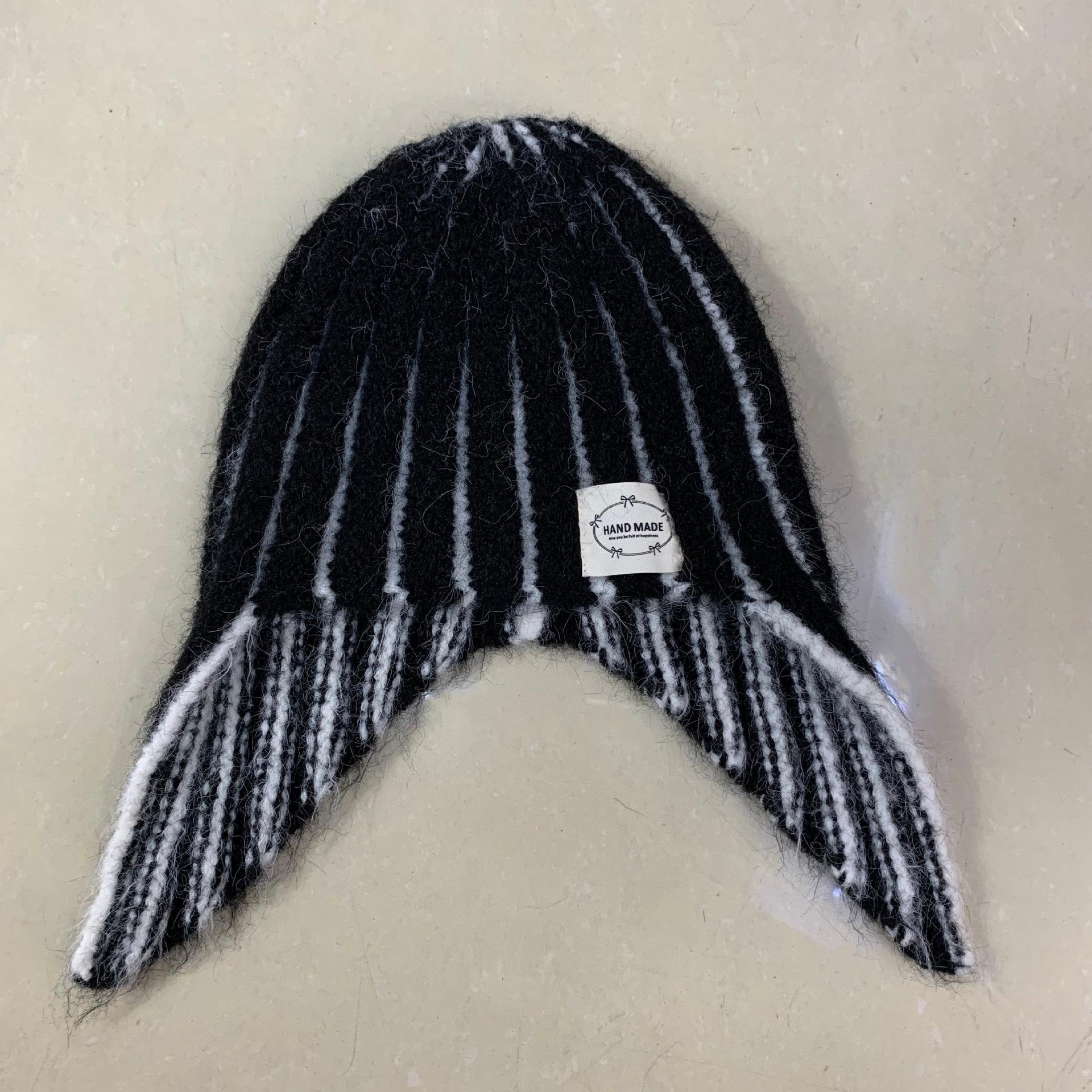 

Южная Корея Осень и Зима Полосатая Вязаная Шапка с Защитой Ушей Упаковка Французская Ретро Теплая Шапка Девушка Фотографируется M（56-58cm）