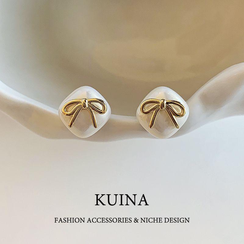 

New Best Selling Elegant All-Match Earrings Bows Trendy Earrings Exquisite Accessible Luxury Fancy Ladies Sterling Silver Stud Earrings Picture Color