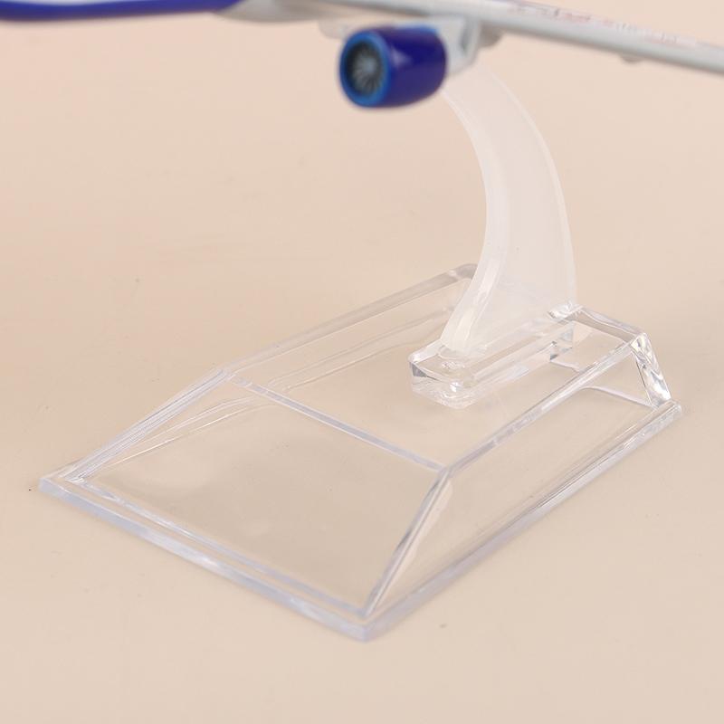 16Cm British Plum Blossom 777 Airliner Alloy Airplane Model Scale 1:400 Metal Airplane Replica Diecast Aircraft Toy For Boys