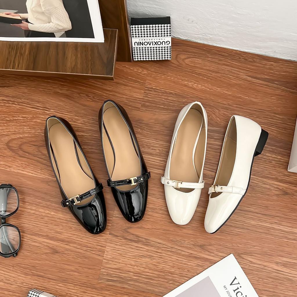 High Heels Women's 2025 Spring New French Retro Fashion Single Shoes Women's Thick Heels Are Not Tired of Daily Versatile Shoes