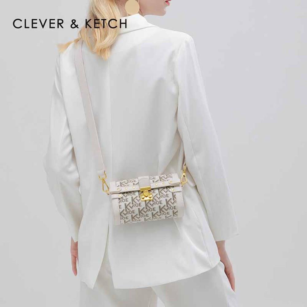 Superior sense One piece Embroidery diagonal cylindrical chain commuter pillow bag length 18cm wide 8cm high 12cm