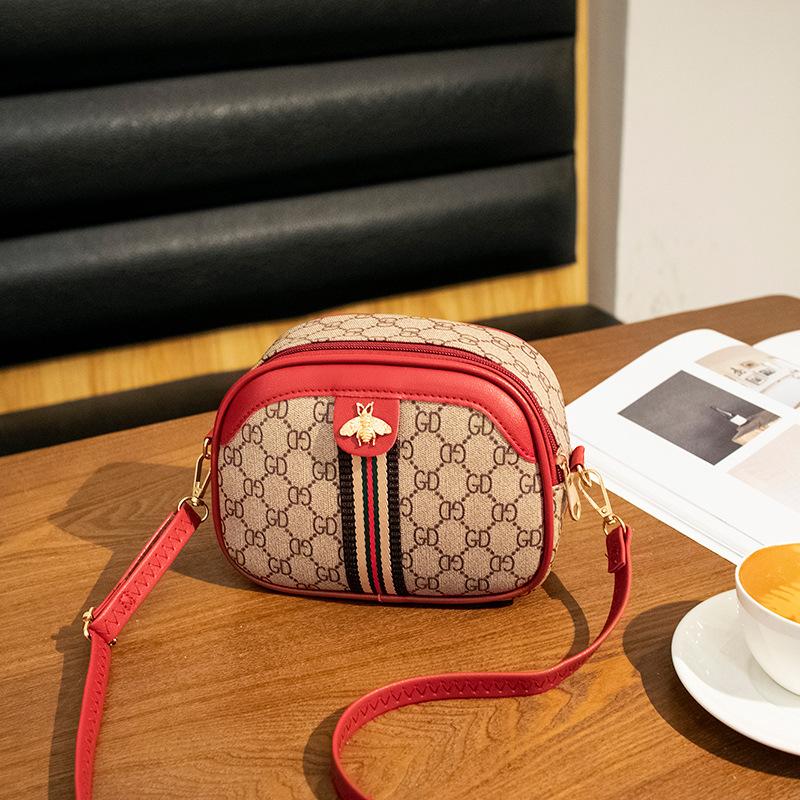 Stylish Retro Printed One-shoulder Crossbody Small Bag, a Fresh and Elegant Versatile Women's Bag