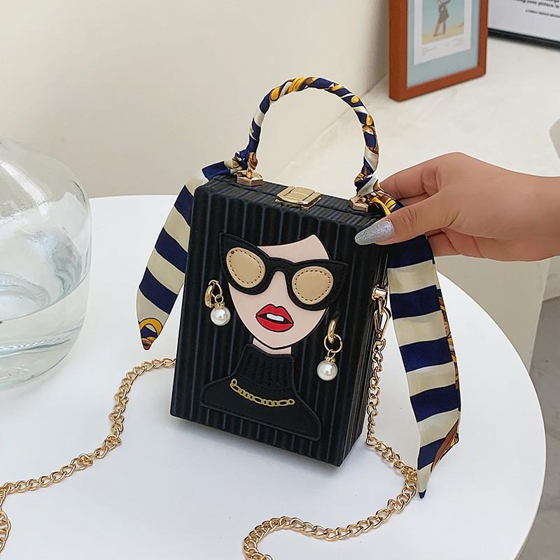 

Bags Box Bag Creative Niche Graffiti Mobile Phone Retro Dinner Chain чорний