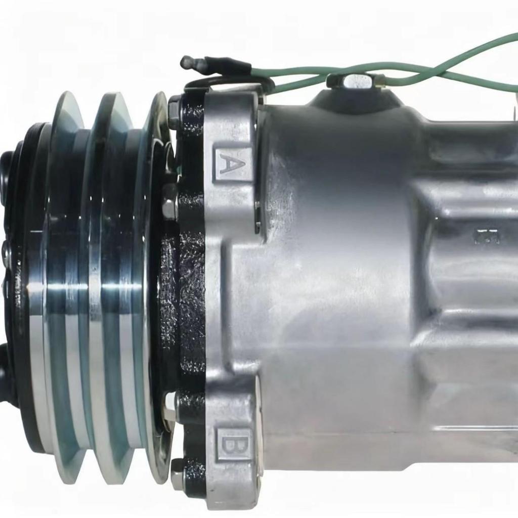 The 7H15 compressor fits SANDEN 4741 SD709 models.