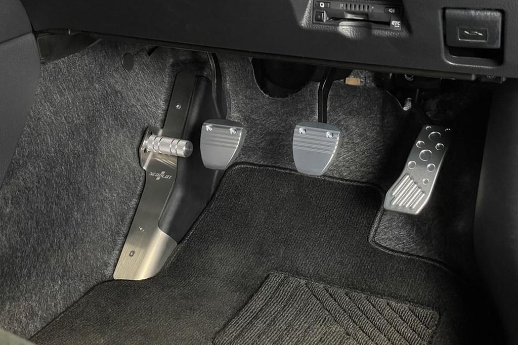 NEOPLOT Pedal Cover Pedal NEO Set Producto NP71520 Pedal para movimiento durante MT TOYOTA GR Plata Freno/Embrague Operación de freno/embrague, Autos,