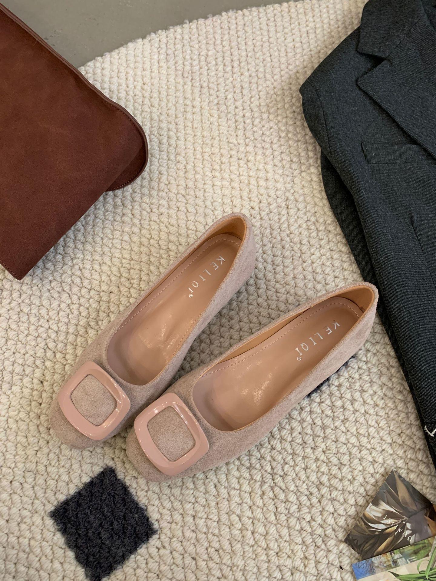 

2025 autumn model square head temperament commuting niche does not collide with the model, does not tire the inner height of the foot, gentle Korean 39