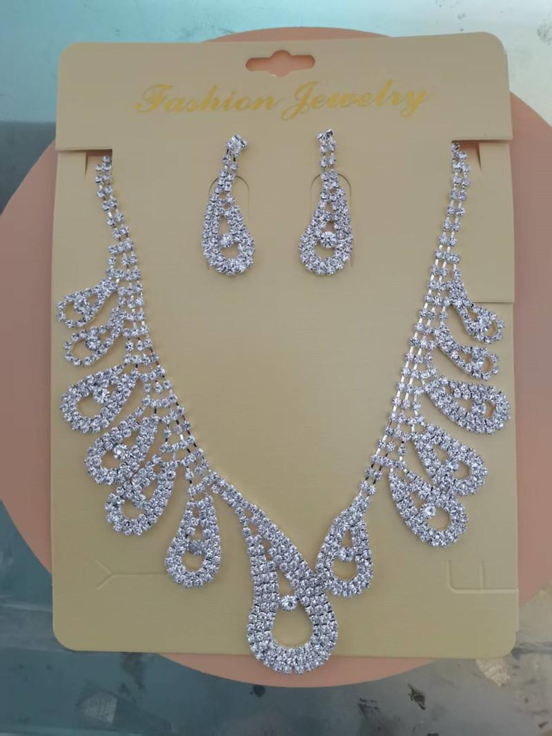 European & American Rhinestone Water Drop Necklace & Earring Set: Exaggerated Crystal Flower Bridal Jewelry