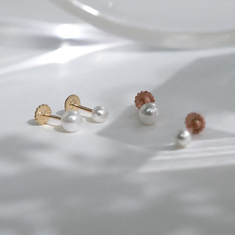 JEWNEL 14K Milk Pearl Labret Piercing (2 sizes)