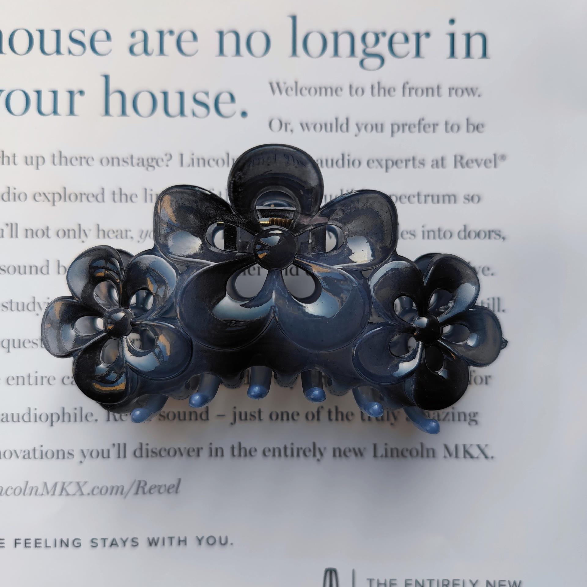 

Большой и средний ударопрочный зажим для волос: Универсальный аксессуар для хвостика и укладки для женщин