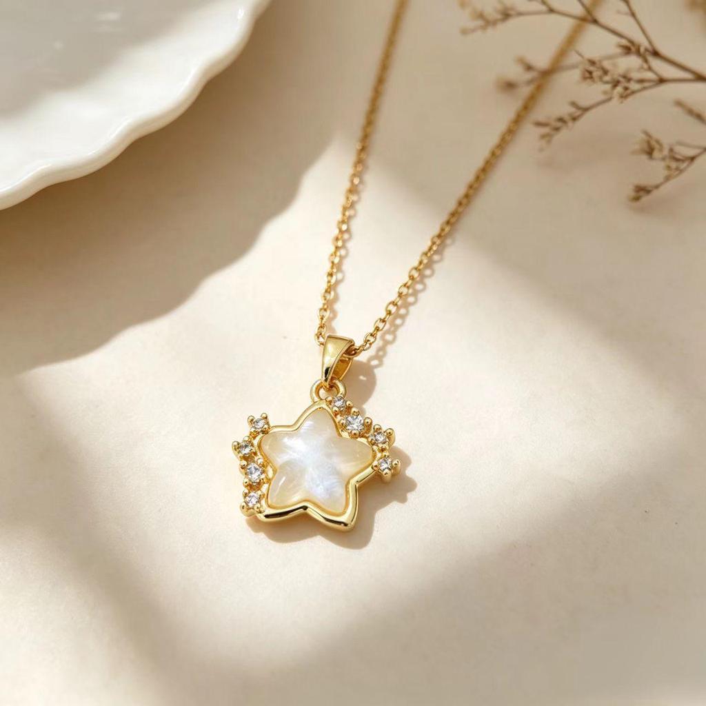 Elegant Cat Pendant Necklace: Fresh Design with Micro-Set Zircons for Women - Light Luxury & High-End Feel; Perfect Clavicle Chain Accessory.