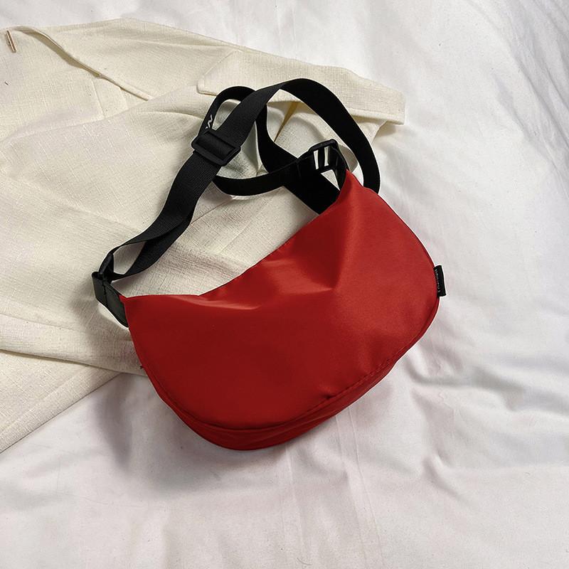 Fashionable Nylon Shoulder Bag Trendy Street Style Medium Crossbody Bag For Women