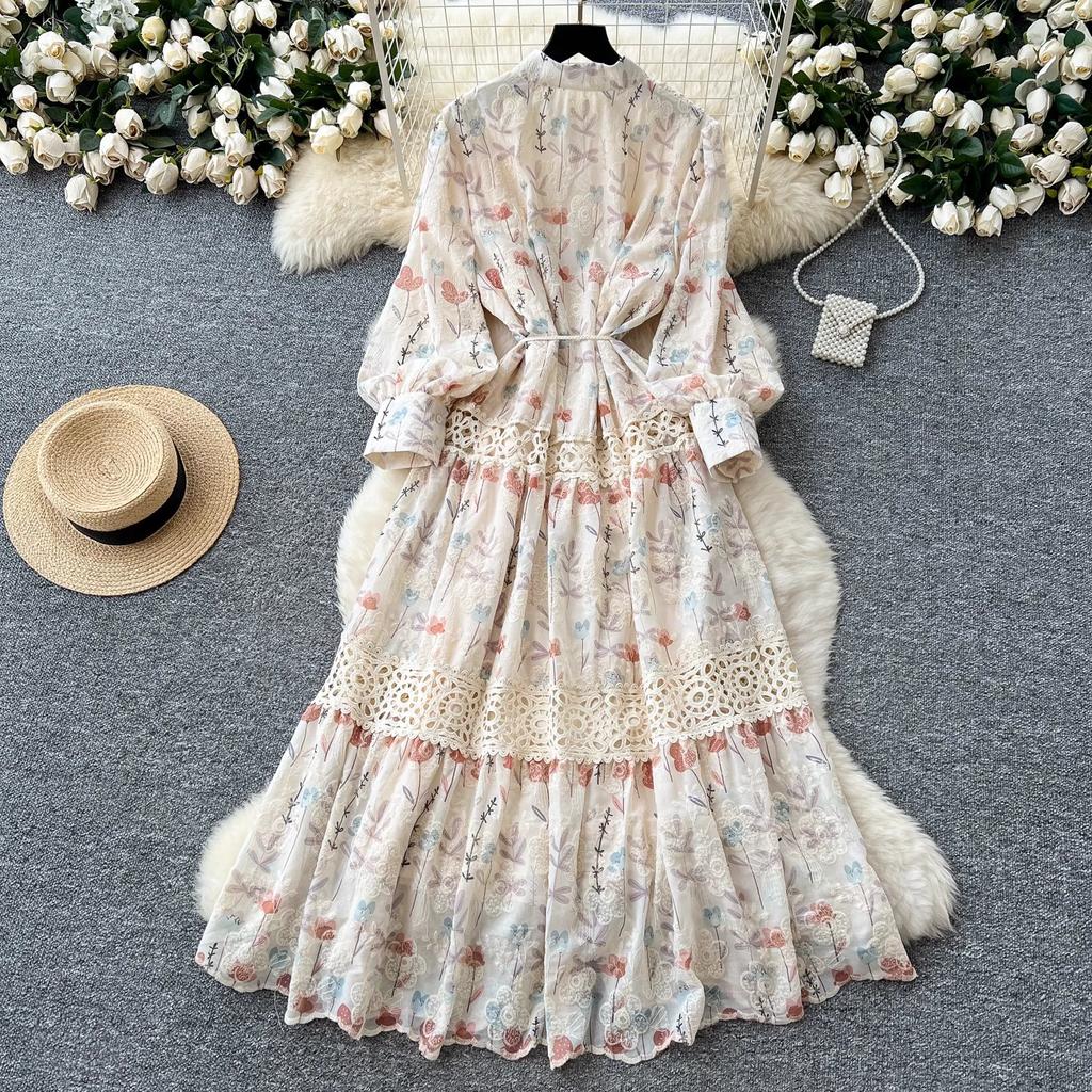 Nischen-High-End-Kleid im Palaststil mit Spitze und Patchwork, tailliert, für Damen, Französisches schlank machendes Druck-Stickerei-Feen-Langkleid
