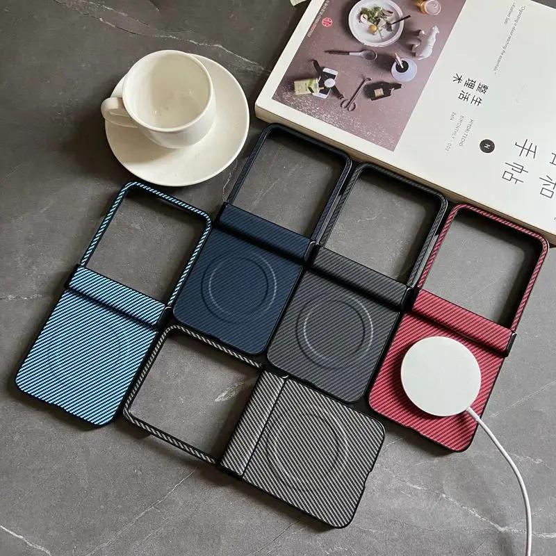 Custodia Magnetica Wireless di Lusso con Cerniera per Telefono per Motorola Razr 60 50 Ultra Texture Pelle Fibra di Carbonio Antipolvere Cover Rigida