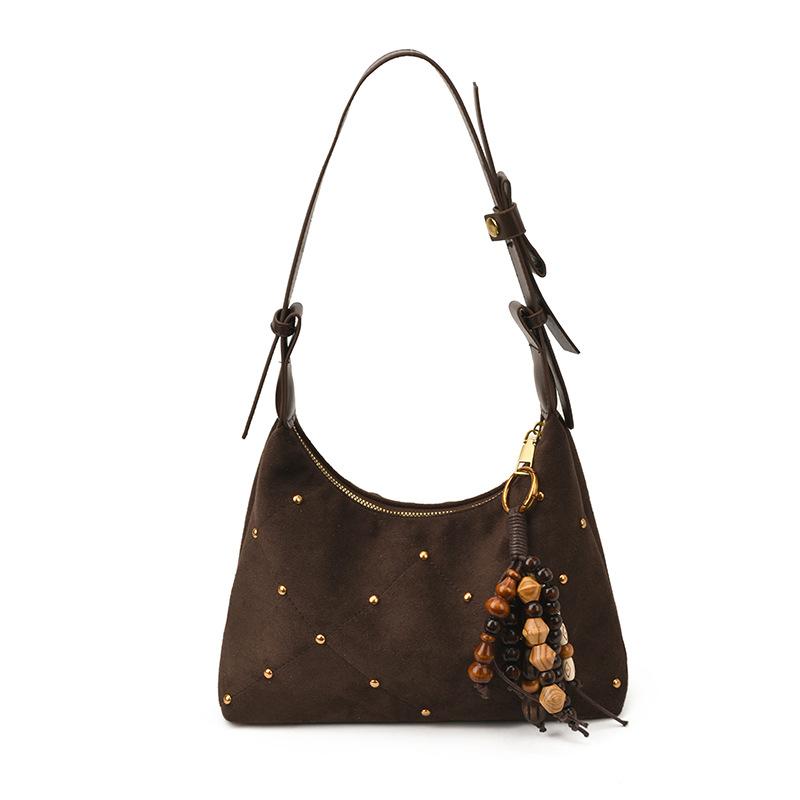 

2025 new retro autumn and winter fashion armpit bag rivet texture shoulder messenger bag daily work commuter bag no pendant