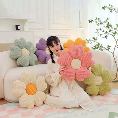 Throw Pillow Sweet Color Flower Shape Elastic Fully Filling Plush Stuff Toy