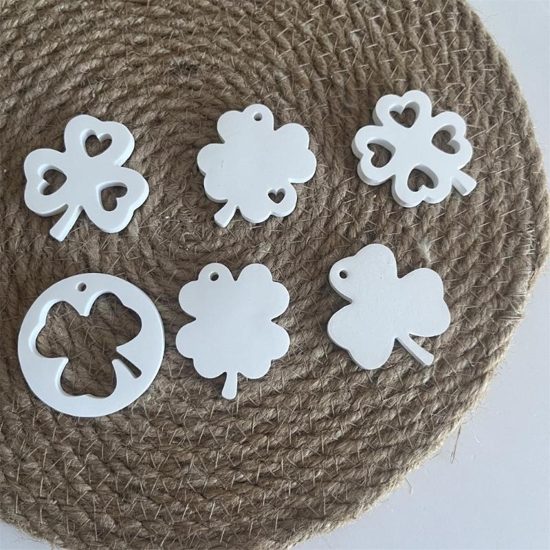 Flexible Pendant Mold Craft Molds Four Leaf Plant Shape Keychain Mould Crafting Accessories Present for Crafting Lover