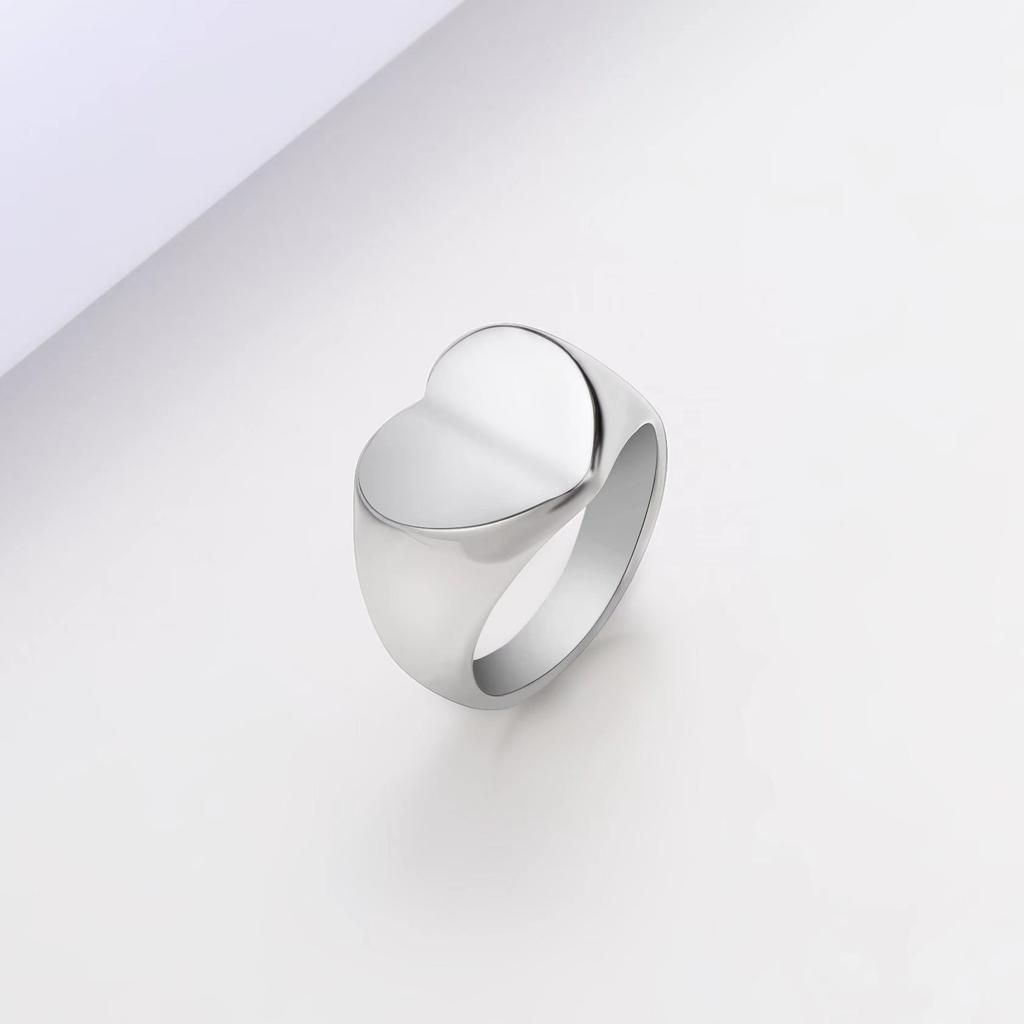European and American Stainless Steel Smooth Ring Personalized Casting Love Peach Heart Ring Couple Ring Hand Jewelry