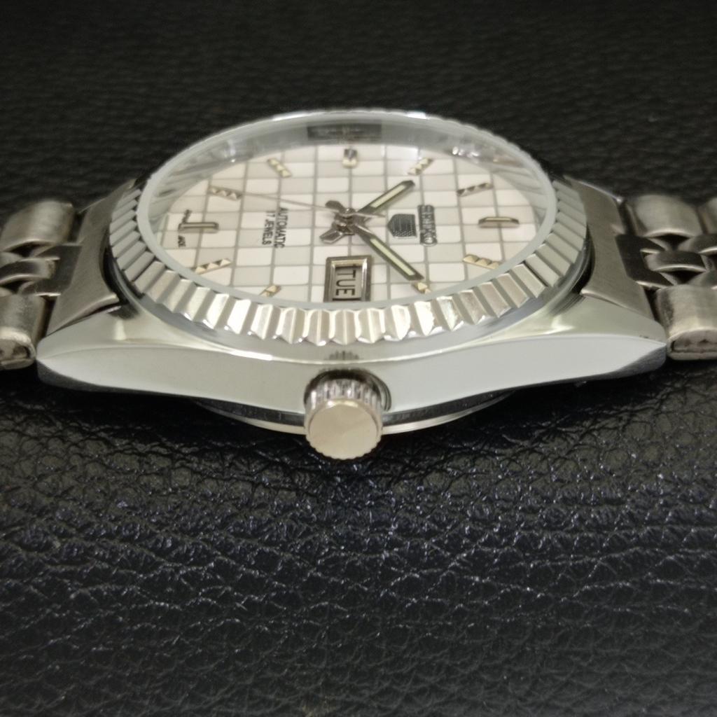 MENS VINTAGE REFURBISHED SEIKO 5 AUTOMATIC JAPAN WHITE DIAL WATCH a440363-9 Sk-a440363-1