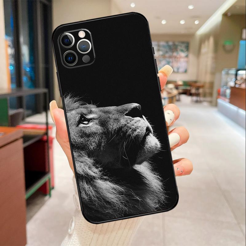 Animal Lion Tiger Phone Case For iPhone 17 Air 16 14 13 11 15 Pro Max mini 15 16 Plus 16e Protective Cover