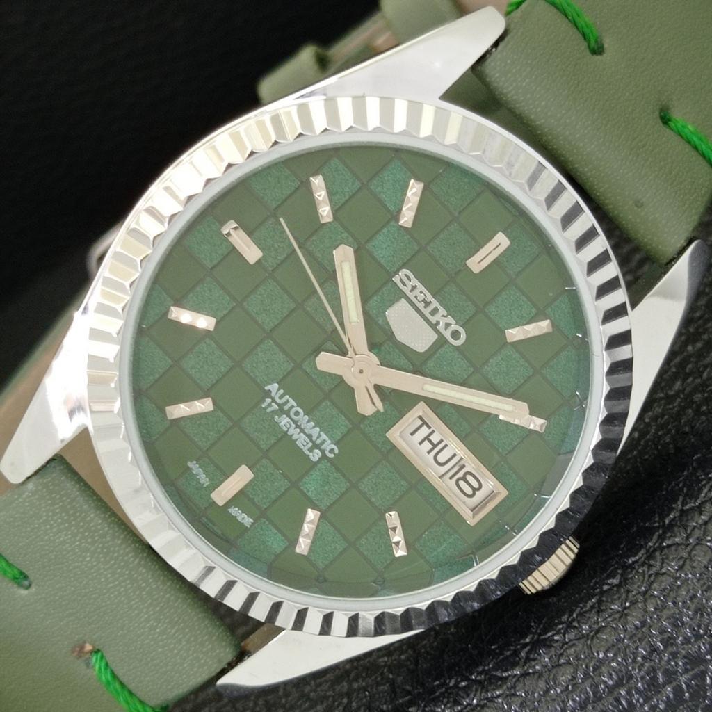 JAPAN VINTAGE SEIKO 5 AUTOMATIC REFURBISHED MENS GREEN DIAL WATCH a440384-4 Sk-a440384