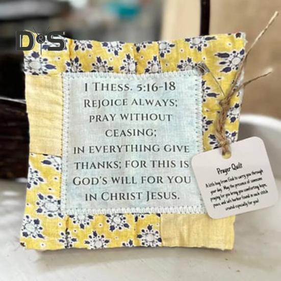 Mini colcha de oración vintage con un dispositivo de madera en su interior, hecha a mano, con bolsillos, cuadrados, regalo religioso para amigos cristianos.