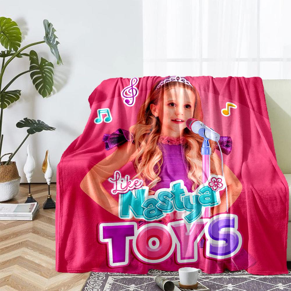 שמיכה מודפסת בנושא לייק נסטיה - מושלמת לספה, למיטה, לנסיעות ולשימוש בחוץ | ניתנת לכביסה במכונה, נעימה ועמידה.