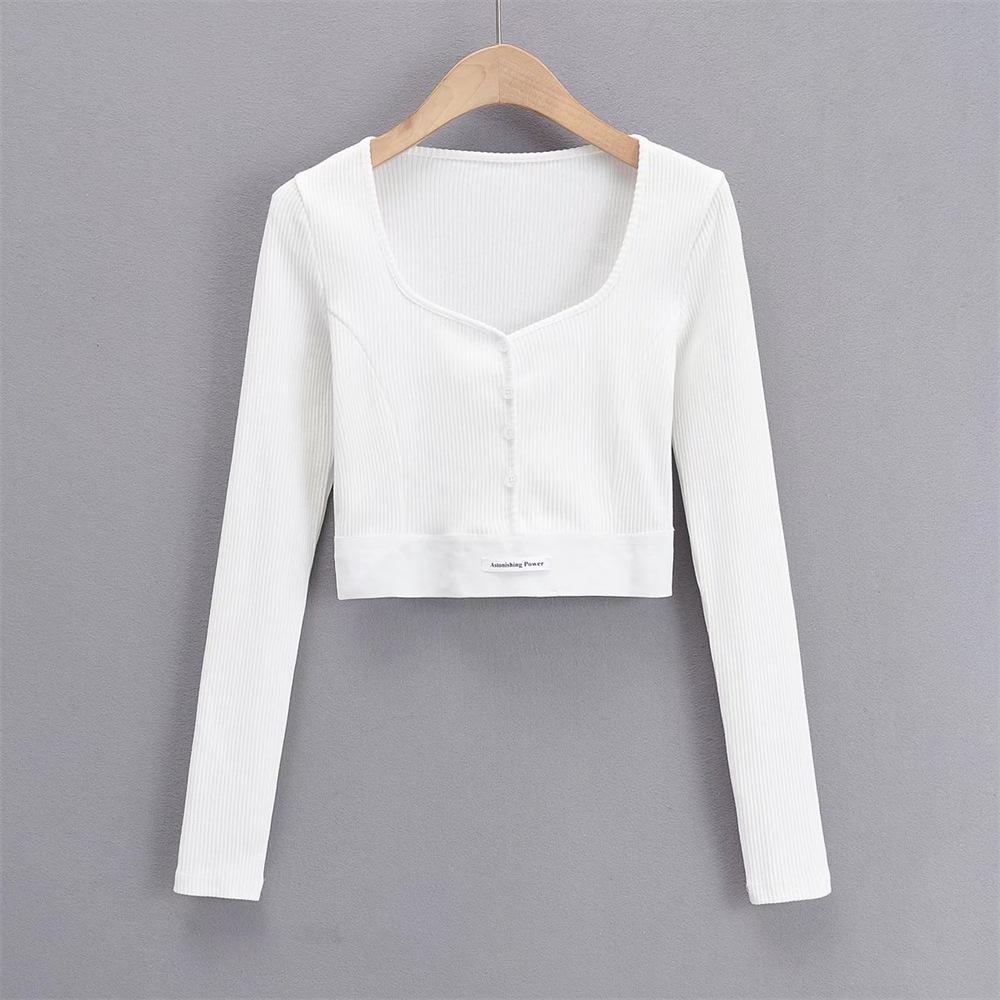 YPFF Trendiges Damen Cropped Slim Fit V-Ausschnitt Langarm Rippstrick Oberteil mit Logo-Applikation.