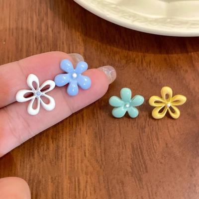 1011 New French Dopamine Small Fresh Flower Stud Earrings Women's High-end Sweet Earrings Niche Earrings Women